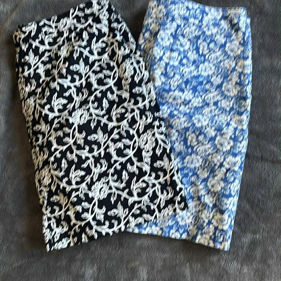 Karen Scott Blue and White Floral, Black And White Skort 2/$18 - Picture 3 of 8